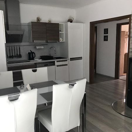 Nice appartment Křoví in family house with shared pool, terrace&garden Krovi Exterior foto