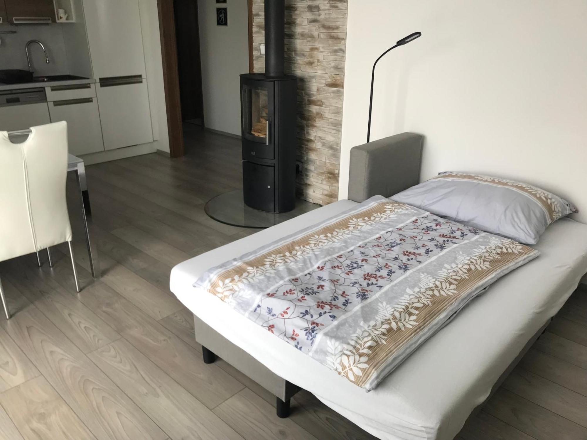 Nice appartment Křoví in family house with shared pool, terrace&garden Krovi Exterior foto